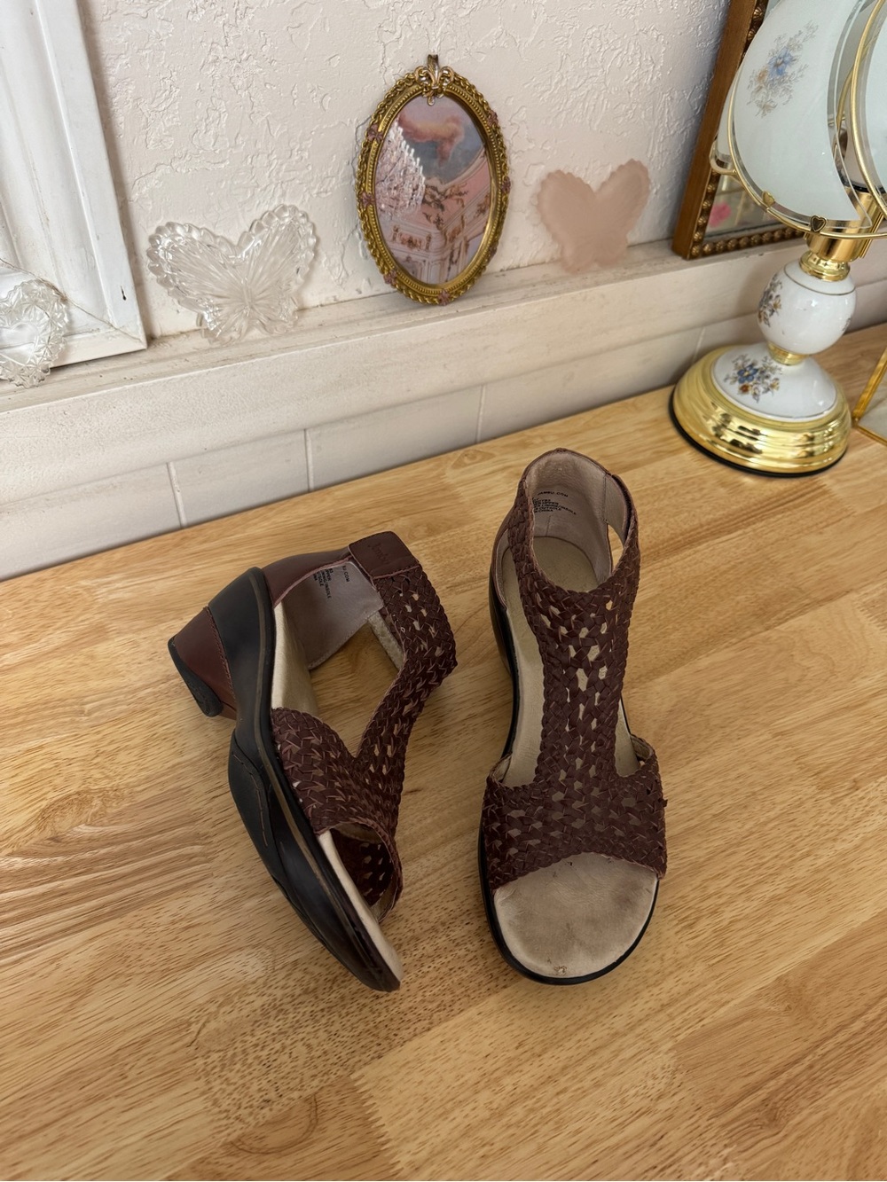 Whimsical 2000’s Jambu Brown Woven Leather Sport Wedge Sandals Size 9 Comfort